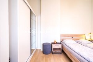 Professional photo of cosy bedroom in an apartment on sale – copyright CasaFotografo.es